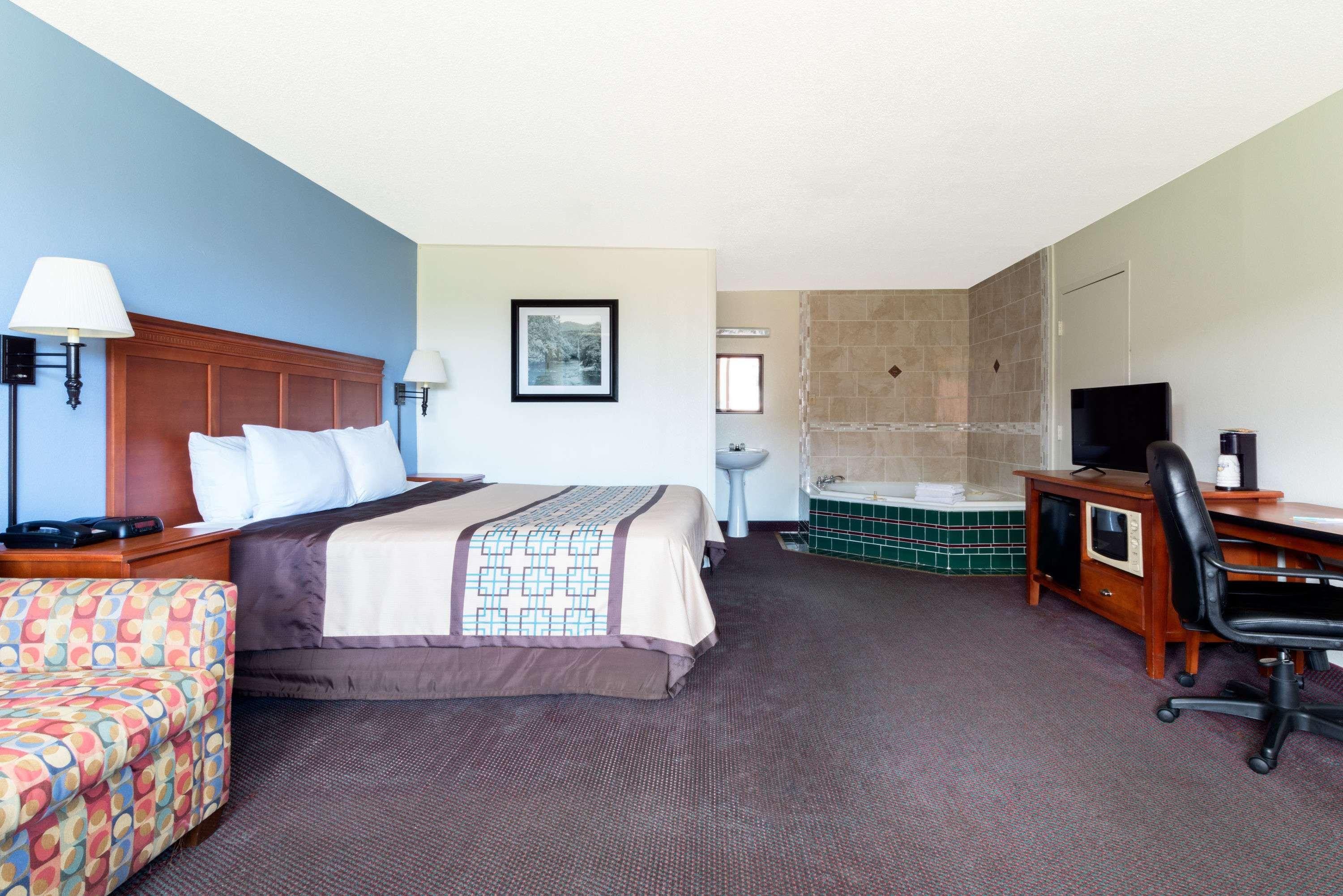 Days Inn By Wyndham Luray Shenandoah Esterno foto