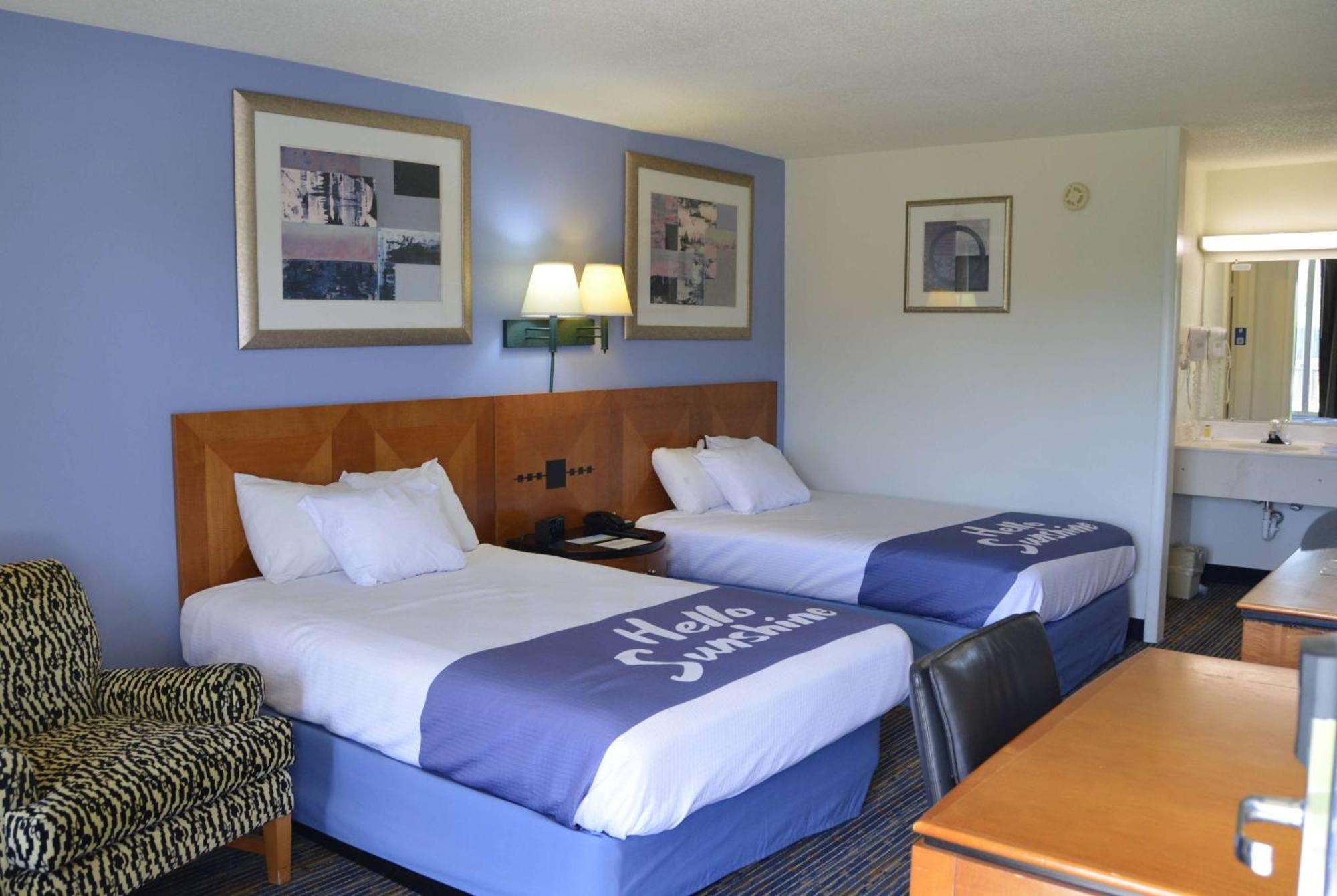 Days Inn By Wyndham Luray Shenandoah Esterno foto