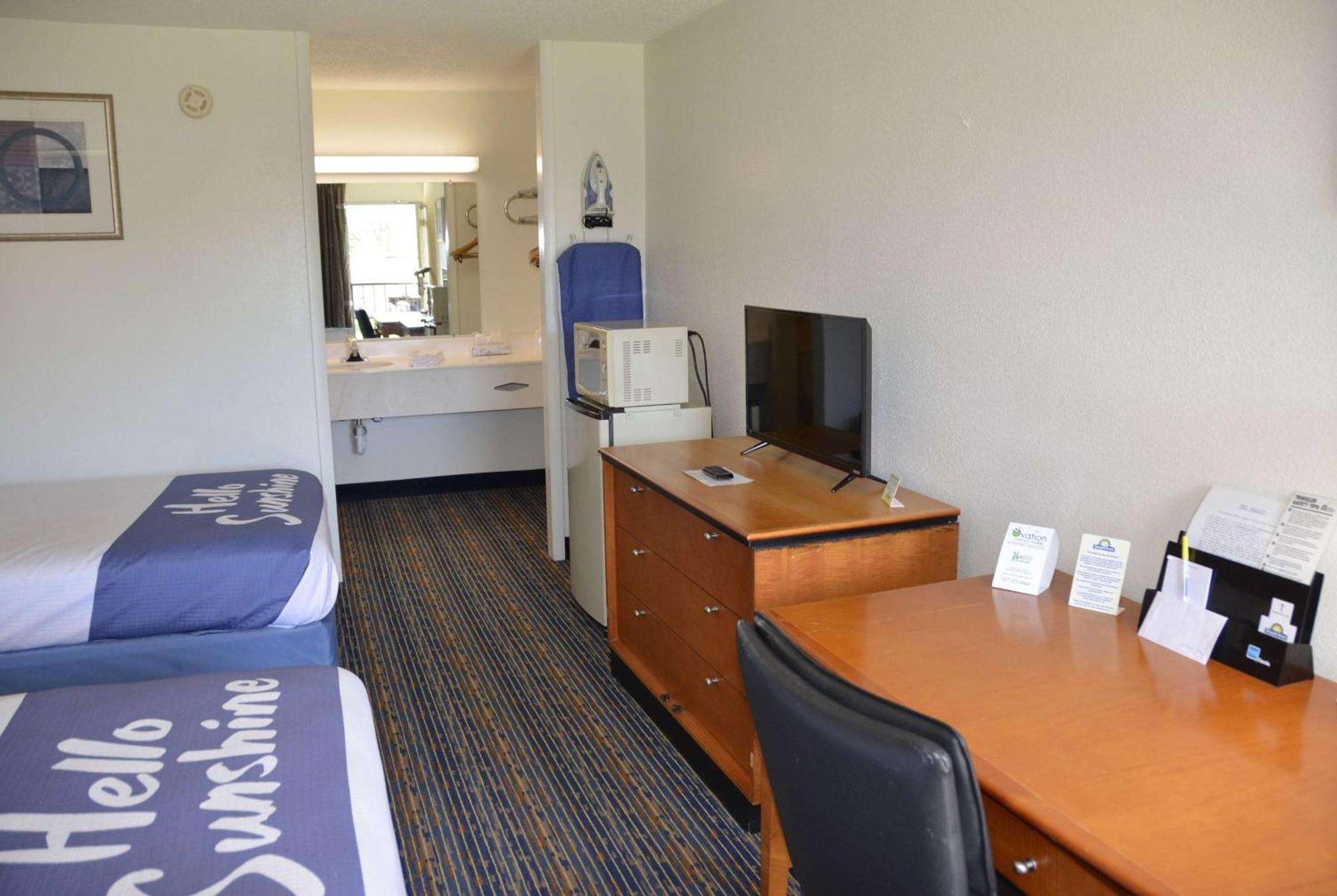 Days Inn By Wyndham Luray Shenandoah Esterno foto