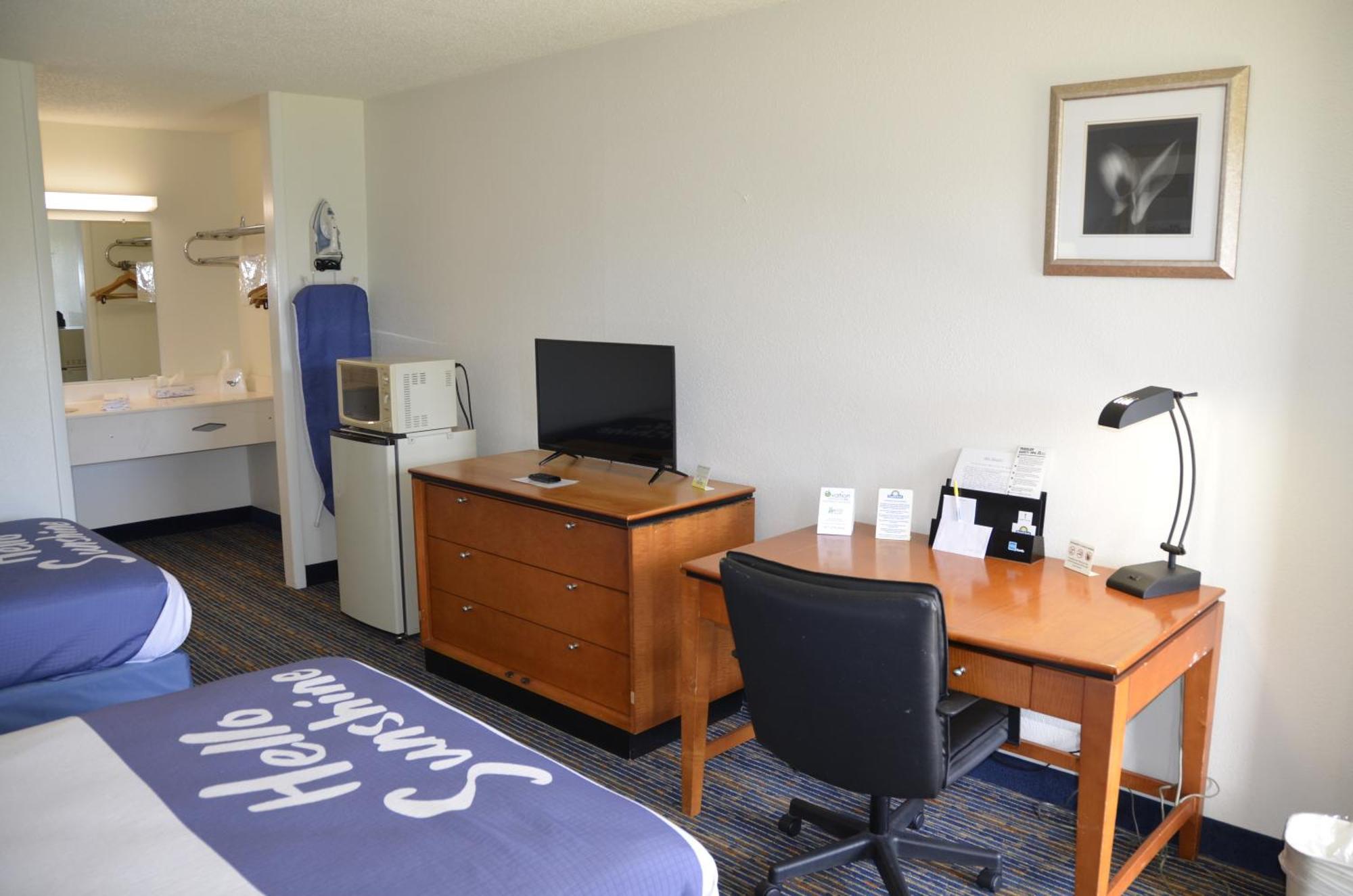 Days Inn By Wyndham Luray Shenandoah Esterno foto