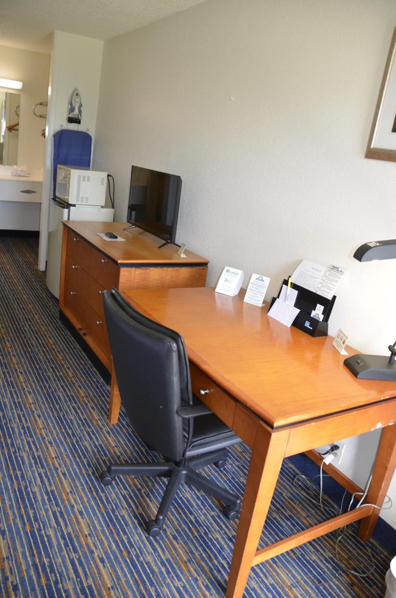 Days Inn By Wyndham Luray Shenandoah Esterno foto
