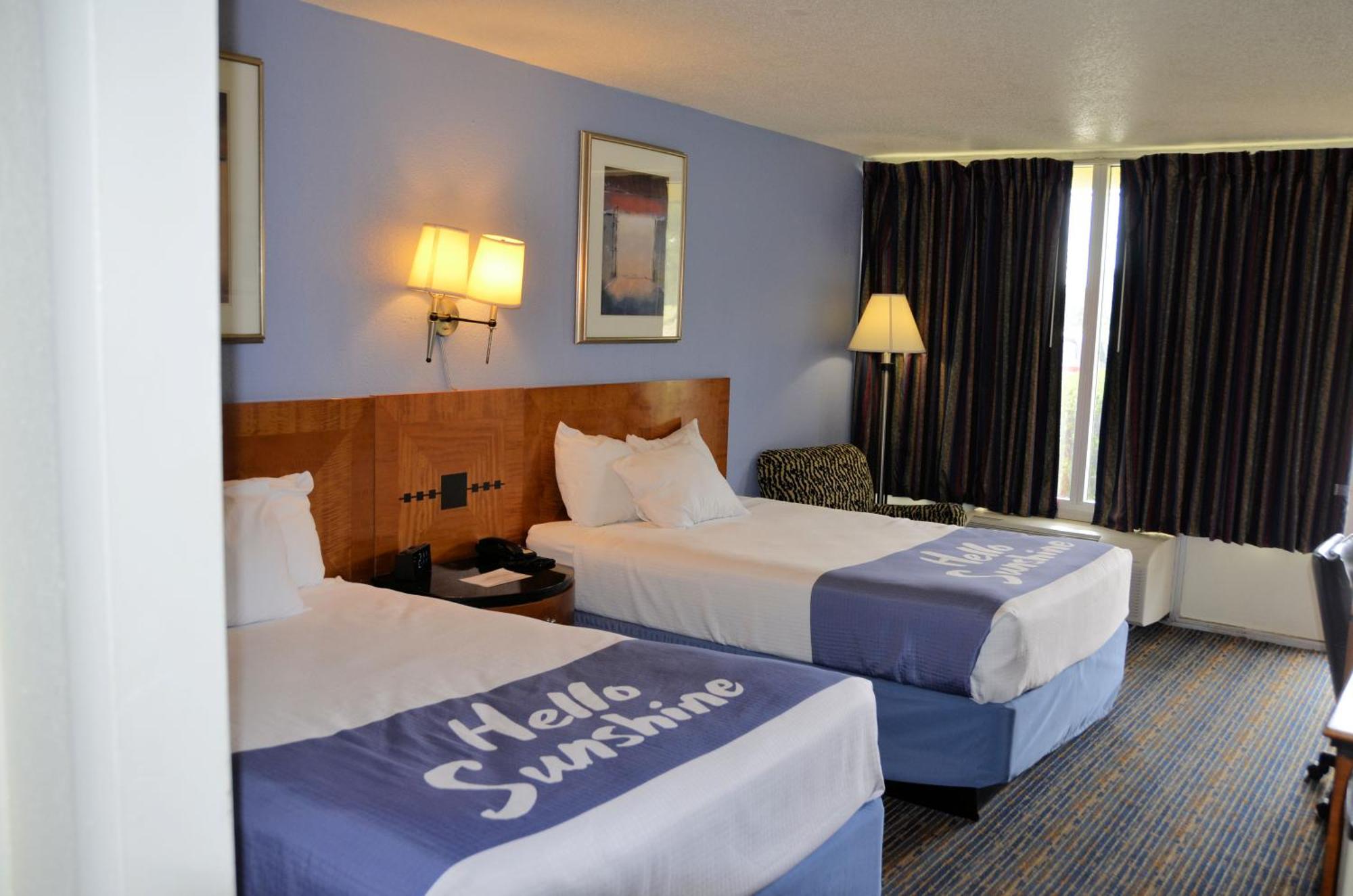 Days Inn By Wyndham Luray Shenandoah Esterno foto